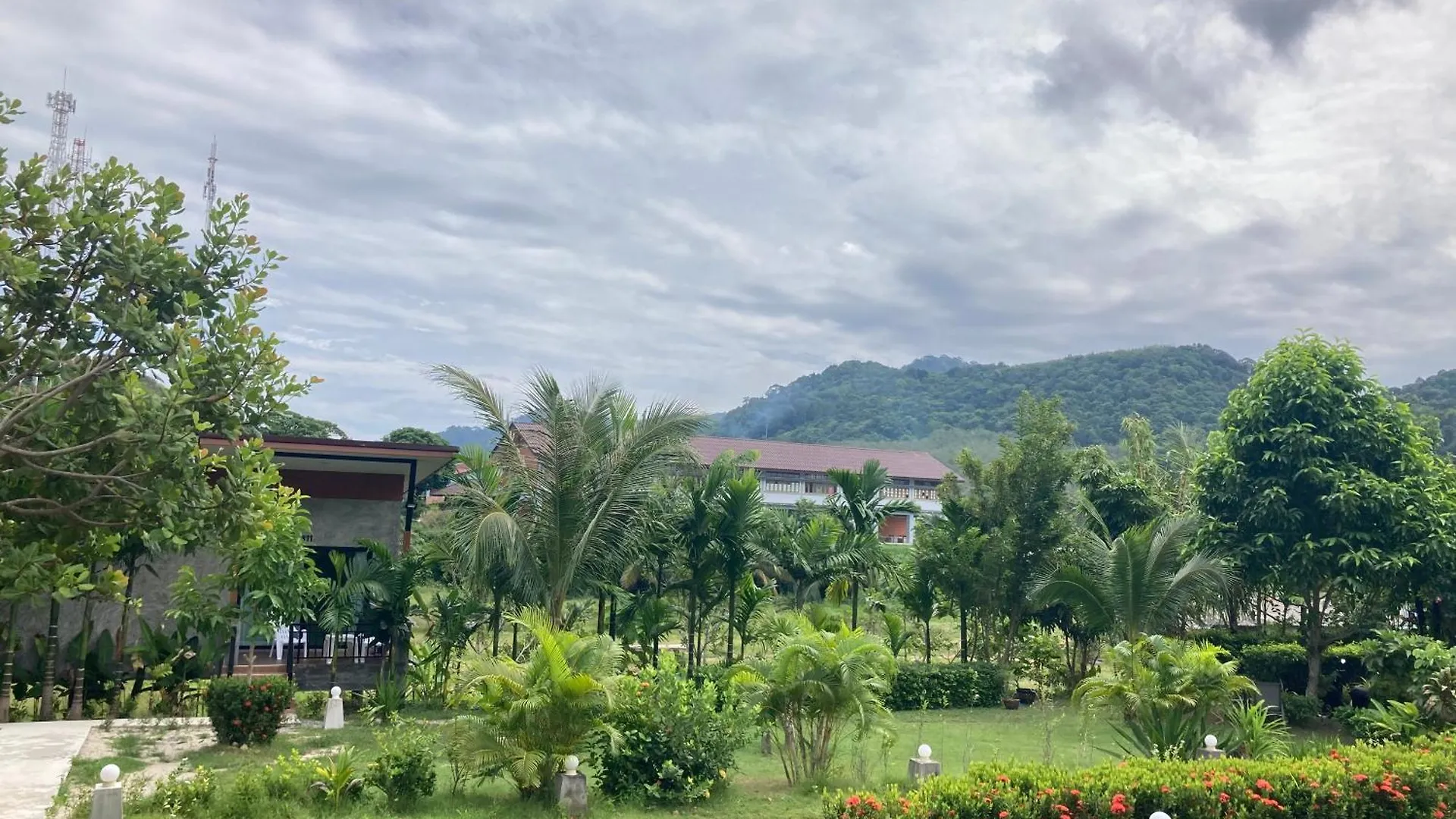 Serene Lanta Resort Ko Lanta 2*,  Thaïlande