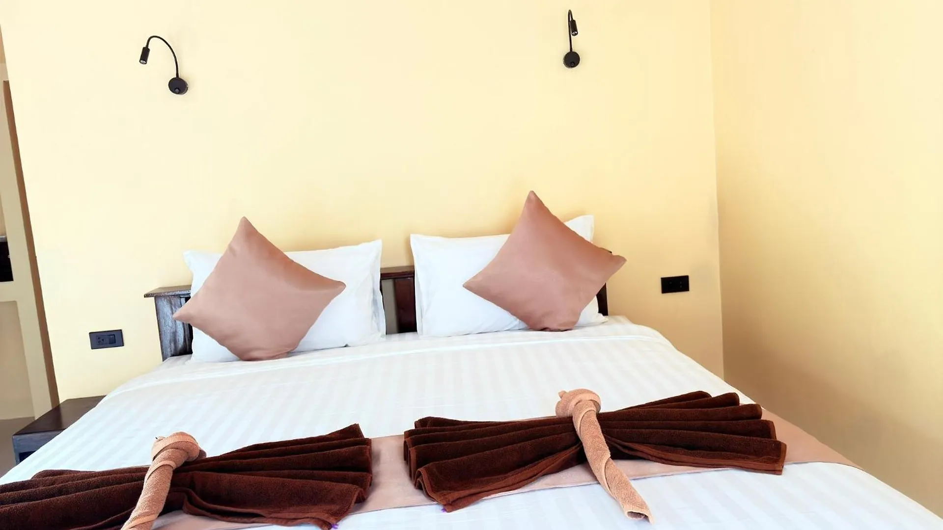 Serene Lanta Resort Koh Lanta Hotel